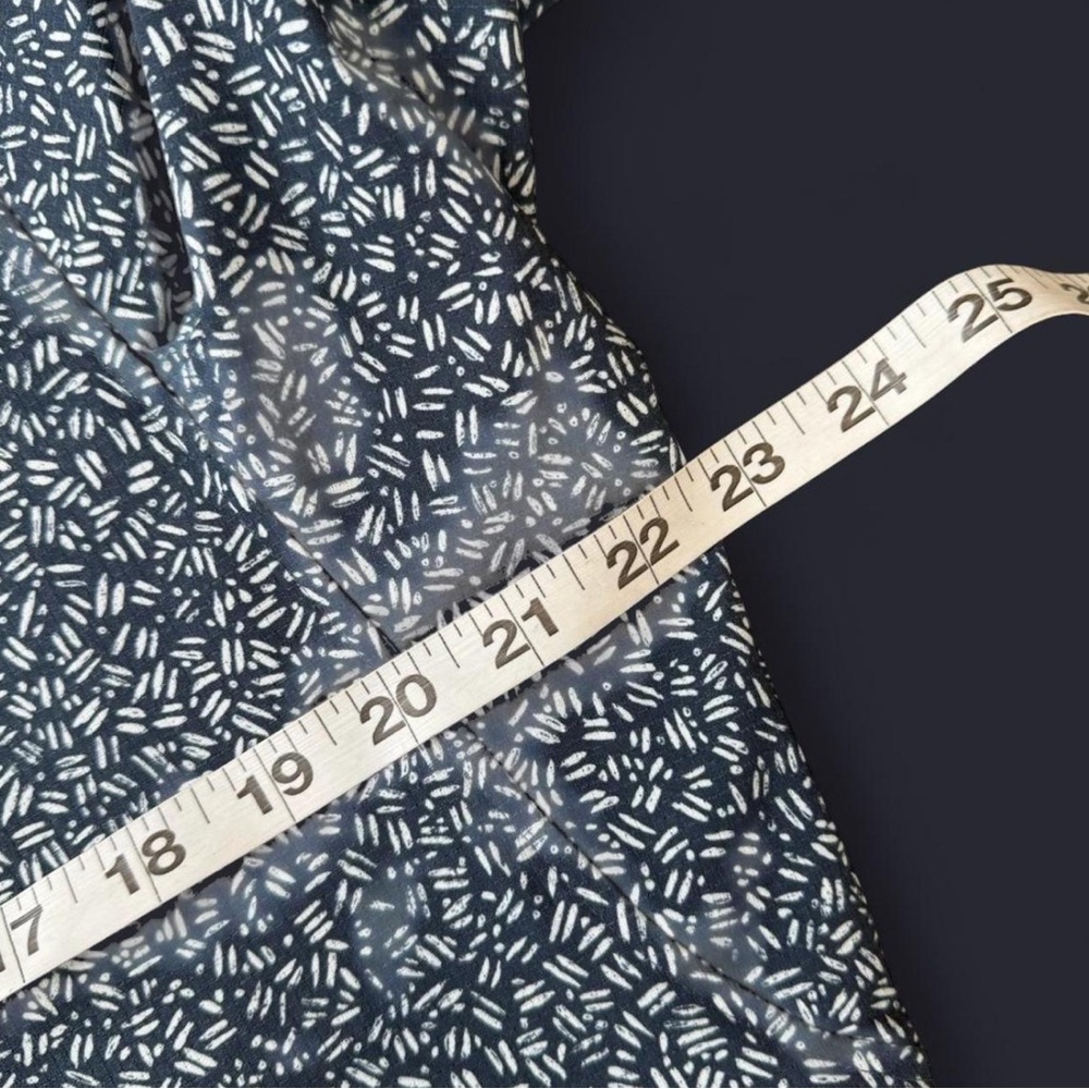 Lululemon Athletica Airing Easy Navy and White Button Up Shirt w/WovenAir fabric - Picture 3 of 6
